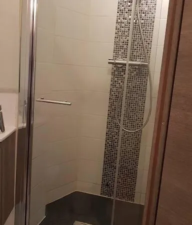 דירה La Chambre De Leonie טולון